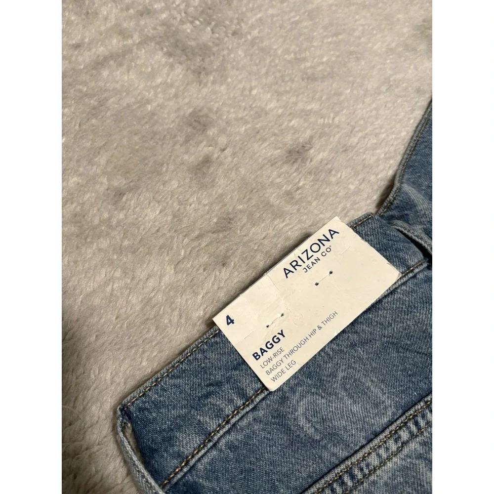 Arizona Jean Co Low Rise Baggy Game Day Ripped Denim Jeans Size 4‎ Wide Leg